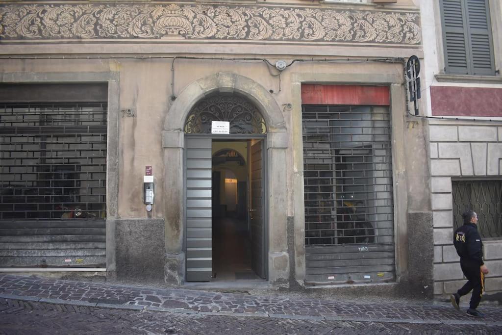 Nur 2 Casa Vacanze Bergamo Via Pignolo エクステリア 写真