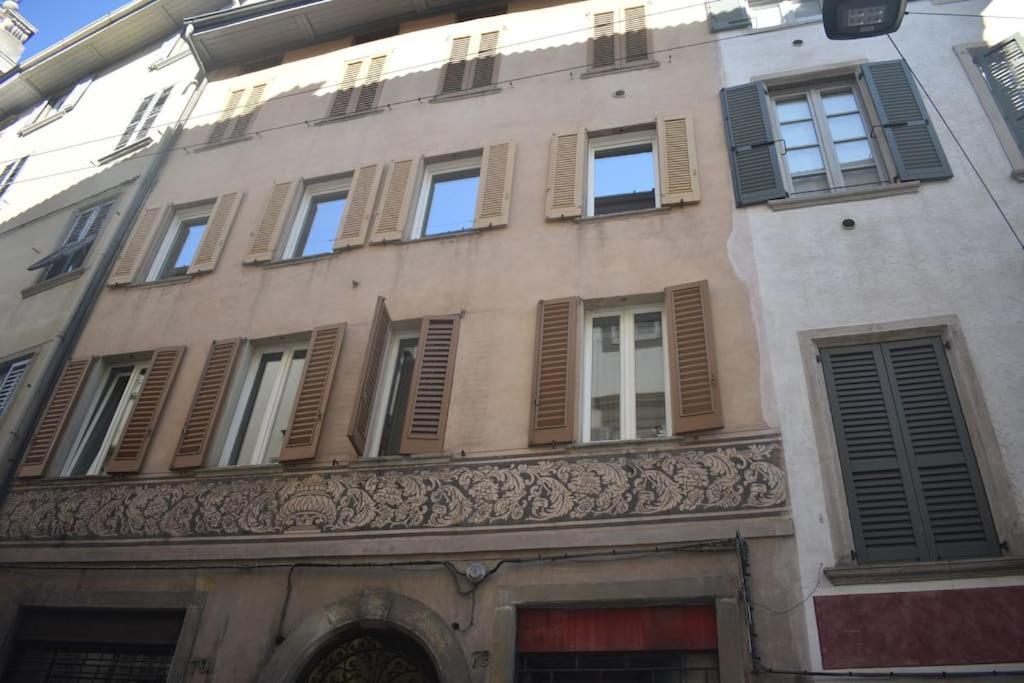 Nur 2 Casa Vacanze Bergamo Via Pignolo エクステリア 写真